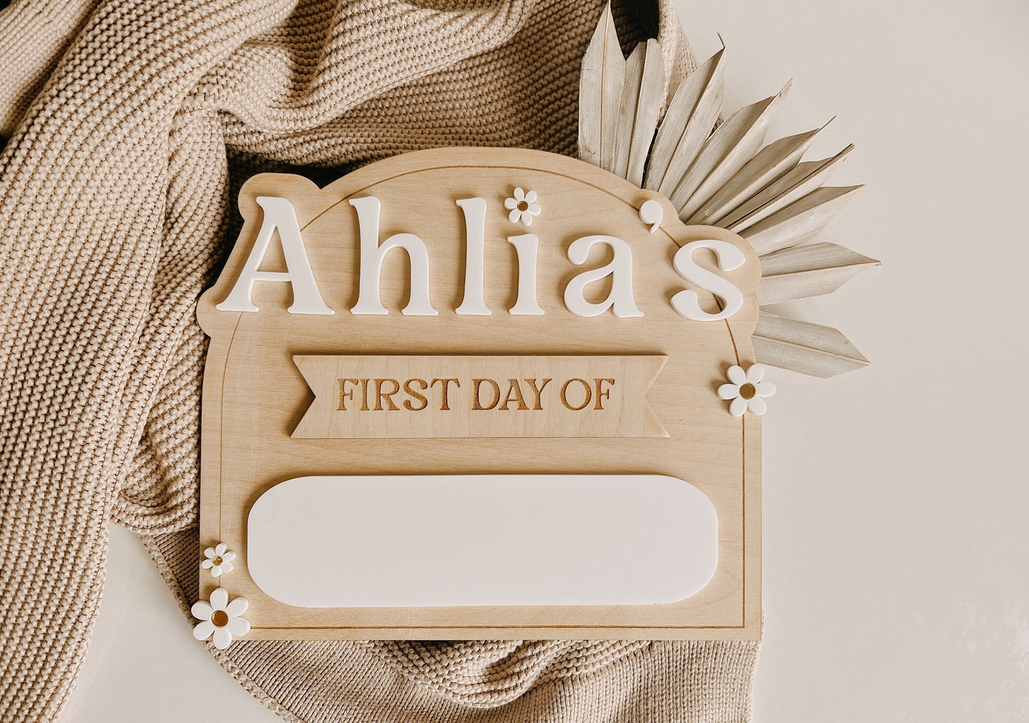 First Day Of School Sign | Daisy Sign | School Journey | Reusable Memory Photo Board | Back To School | Starting School Nursery Preschool