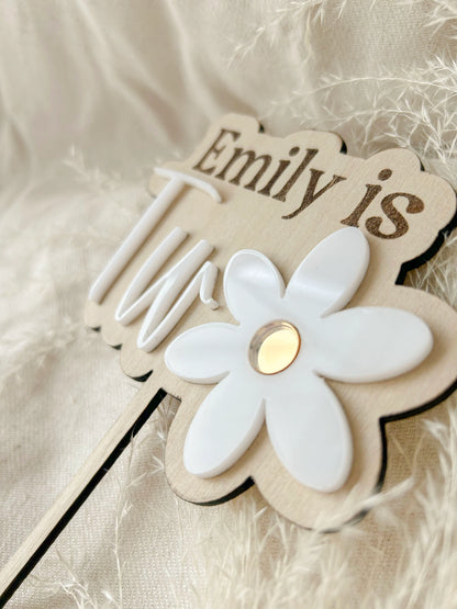 Daisy Cake Topper Flower | Daisy Birthday Party Decor, Custom Personalized Name, Retro Groovy Birthday, 2nd birthday, Boho First Birthday