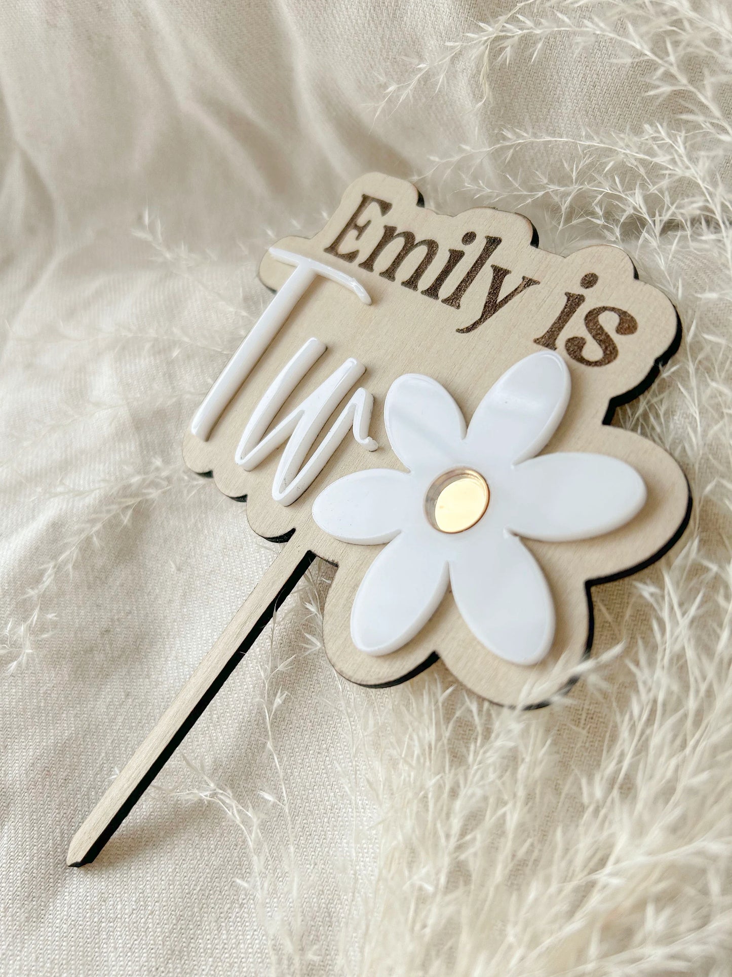 Daisy Cake Topper Flower | Daisy Birthday Party Decor, Custom Personalized Name, Retro Groovy Birthday, 2nd birthday, Boho First Birthday