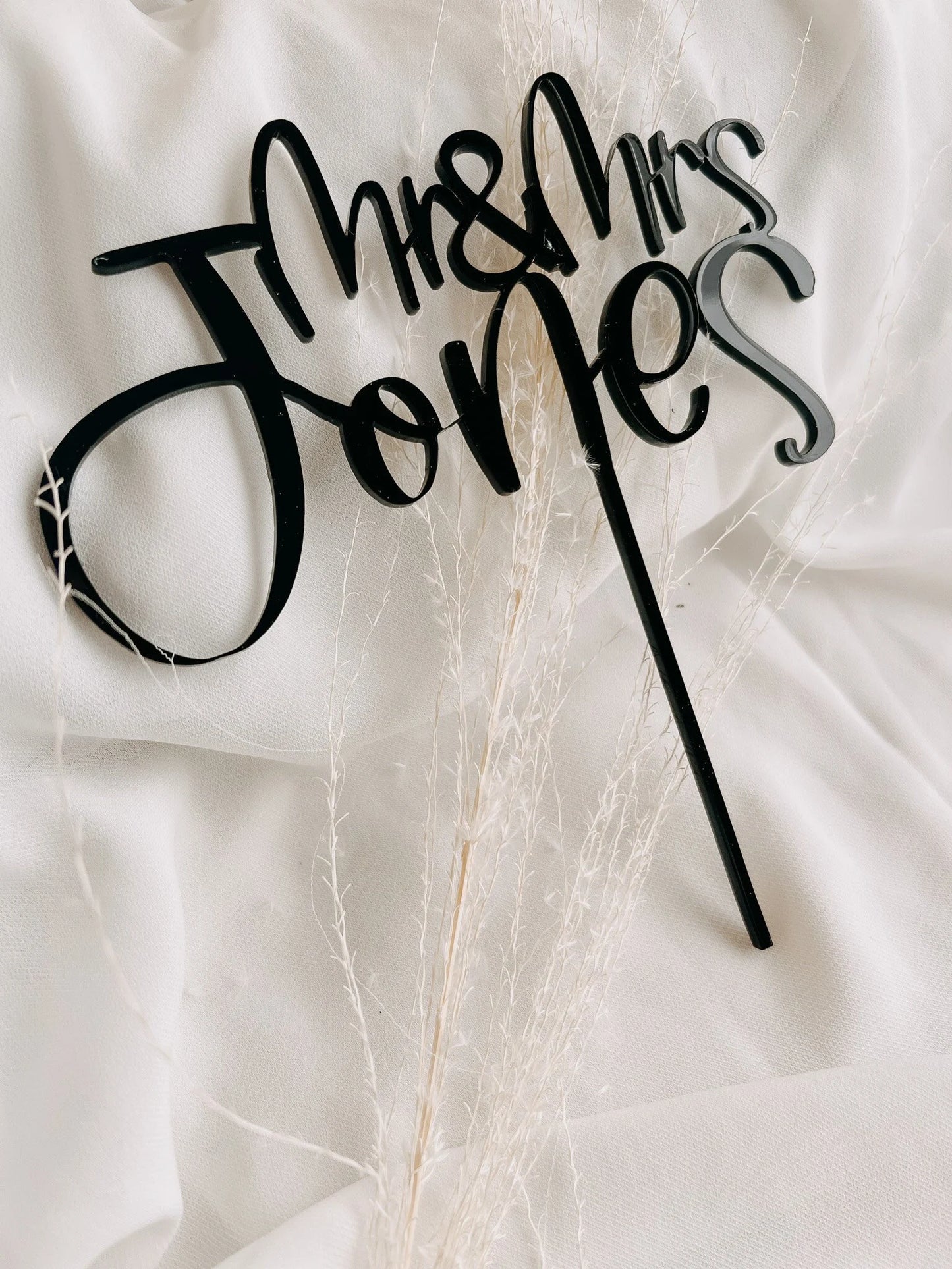 Personalized Wedding Cake Topper with heart, Custom Couples Script Cake Topper for Weddings, Rustic cake topper, Anniversary Cake toppers