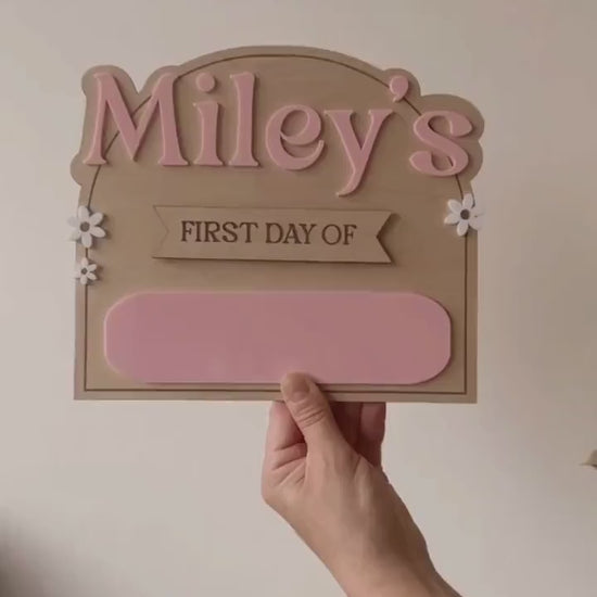First Day Of School Sign | Daisy Sign |  School Journey | Reusable Memory Photo Board | Back To School | Starting School Nursery Preschool