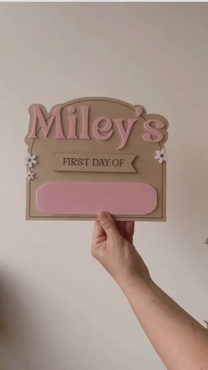 First Day Of School Sign | Daisy Sign |  School Journey | Reusable Memory Photo Board | Back To School | Starting School Nursery Preschool