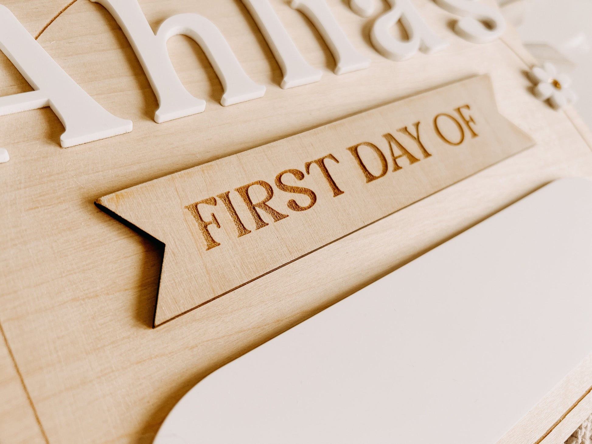 First Day Of School Sign | Daisy Sign | School Journey | Reusable Memory Photo Board | Back To School | Starting School Nursery Preschool